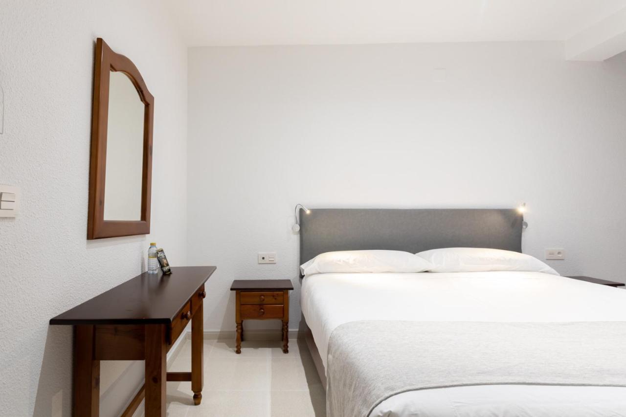 Hostal La Costa El Ejido Bagian luar foto