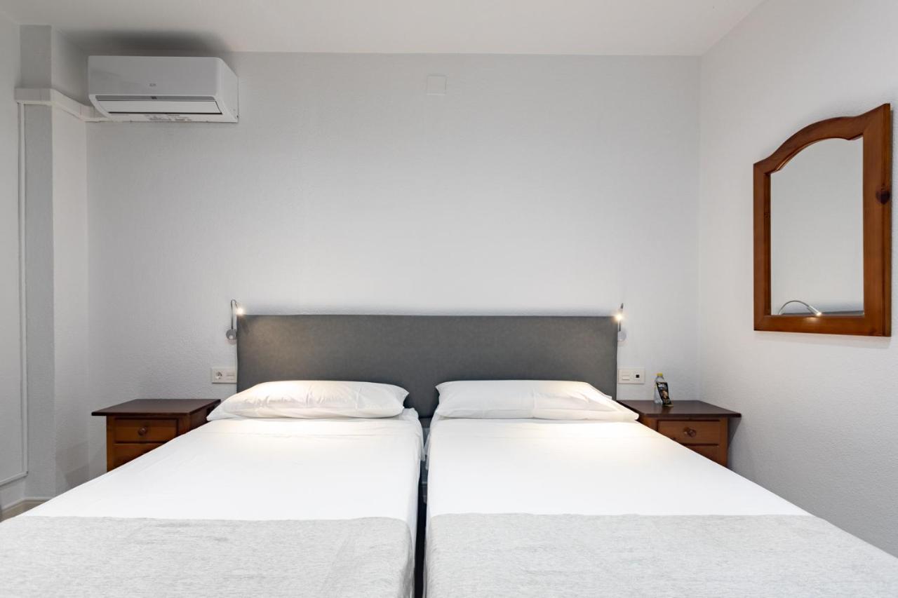 Hostal La Costa El Ejido Bagian luar foto