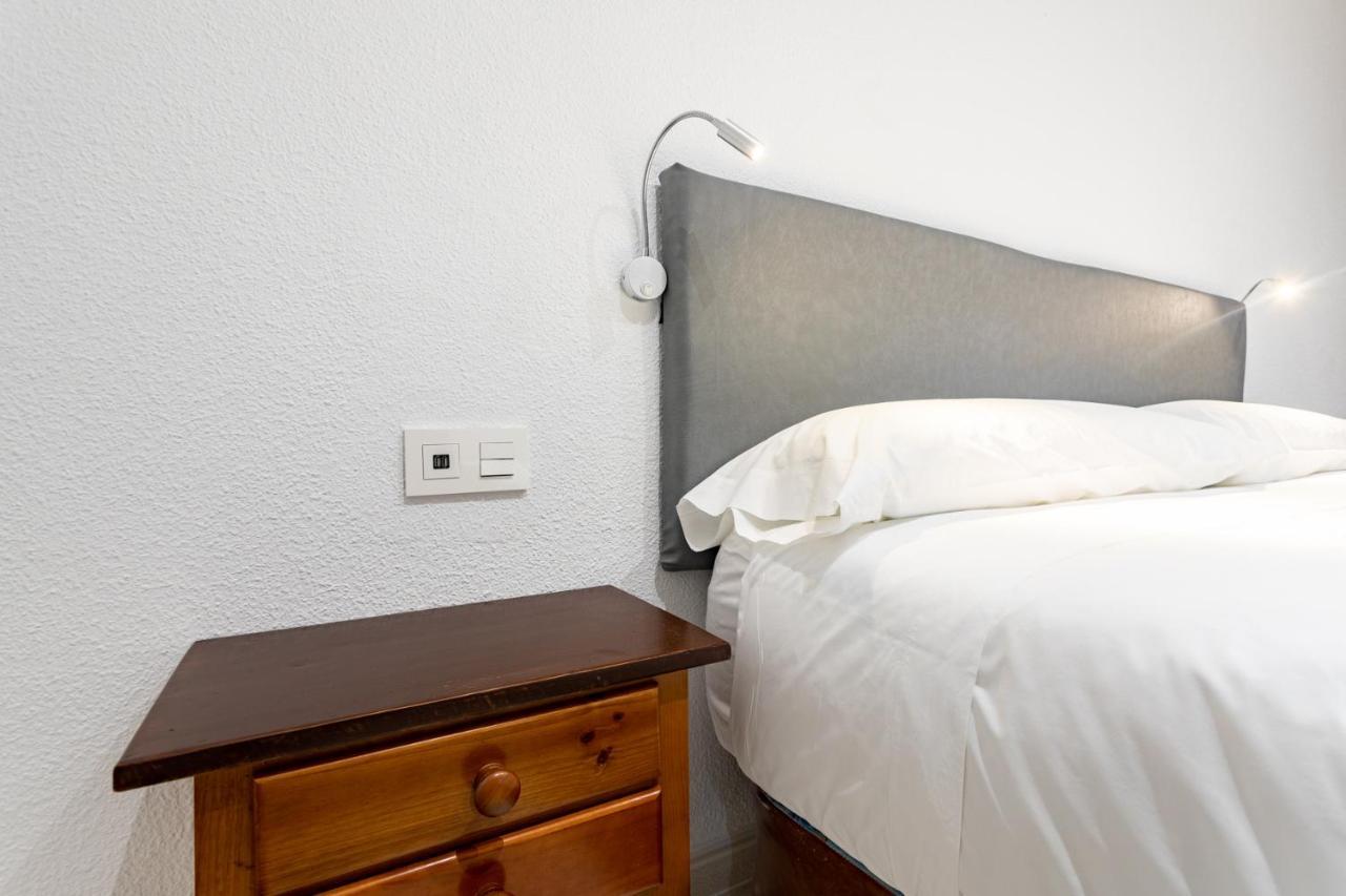 Hostal La Costa El Ejido Bagian luar foto