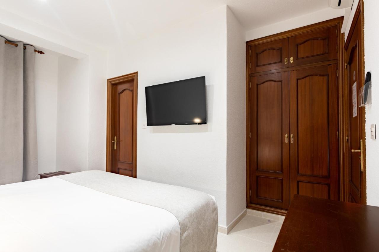 Hostal La Costa El Ejido Bagian luar foto