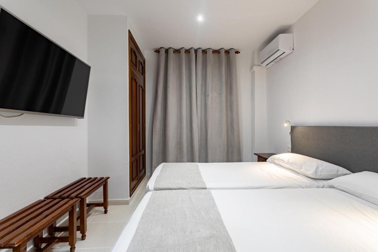 Hostal La Costa El Ejido Bagian luar foto