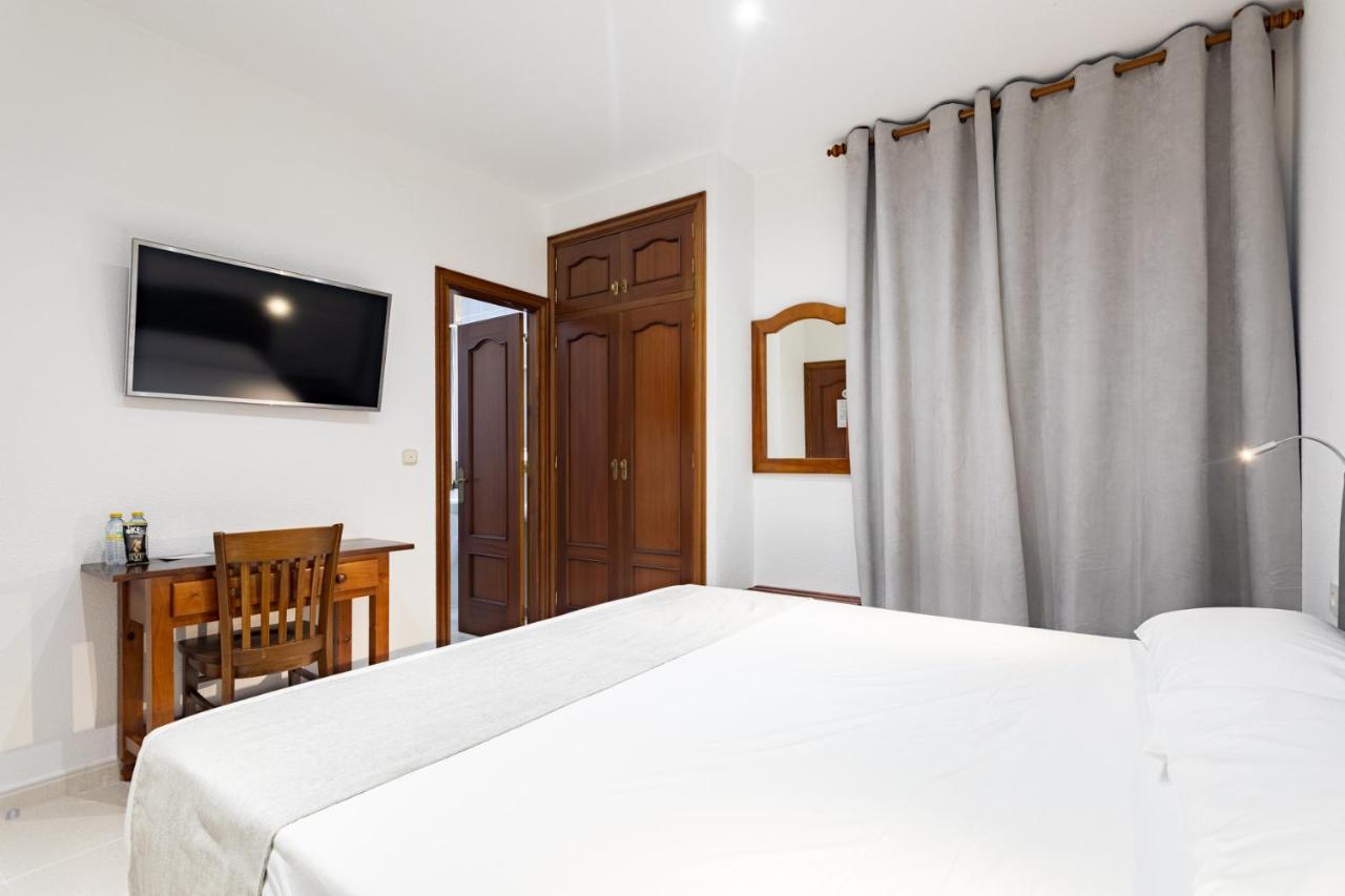 Hostal La Costa El Ejido Bagian luar foto