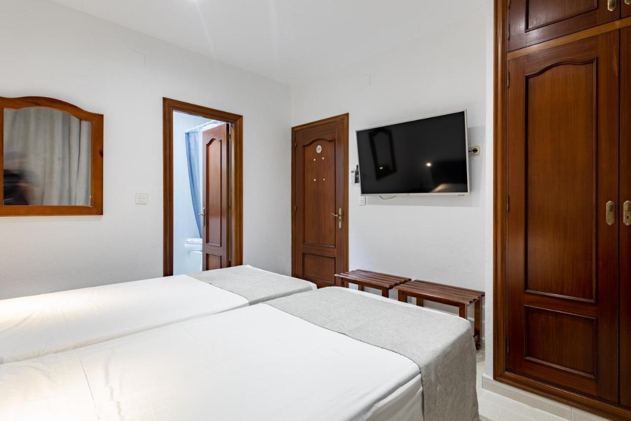 Hostal La Costa El Ejido Bagian luar foto