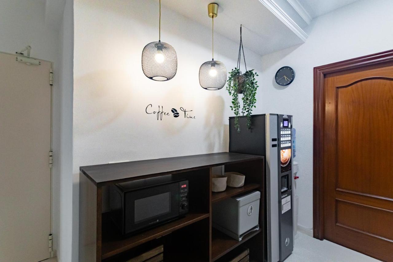 Hostal La Costa El Ejido Bagian luar foto