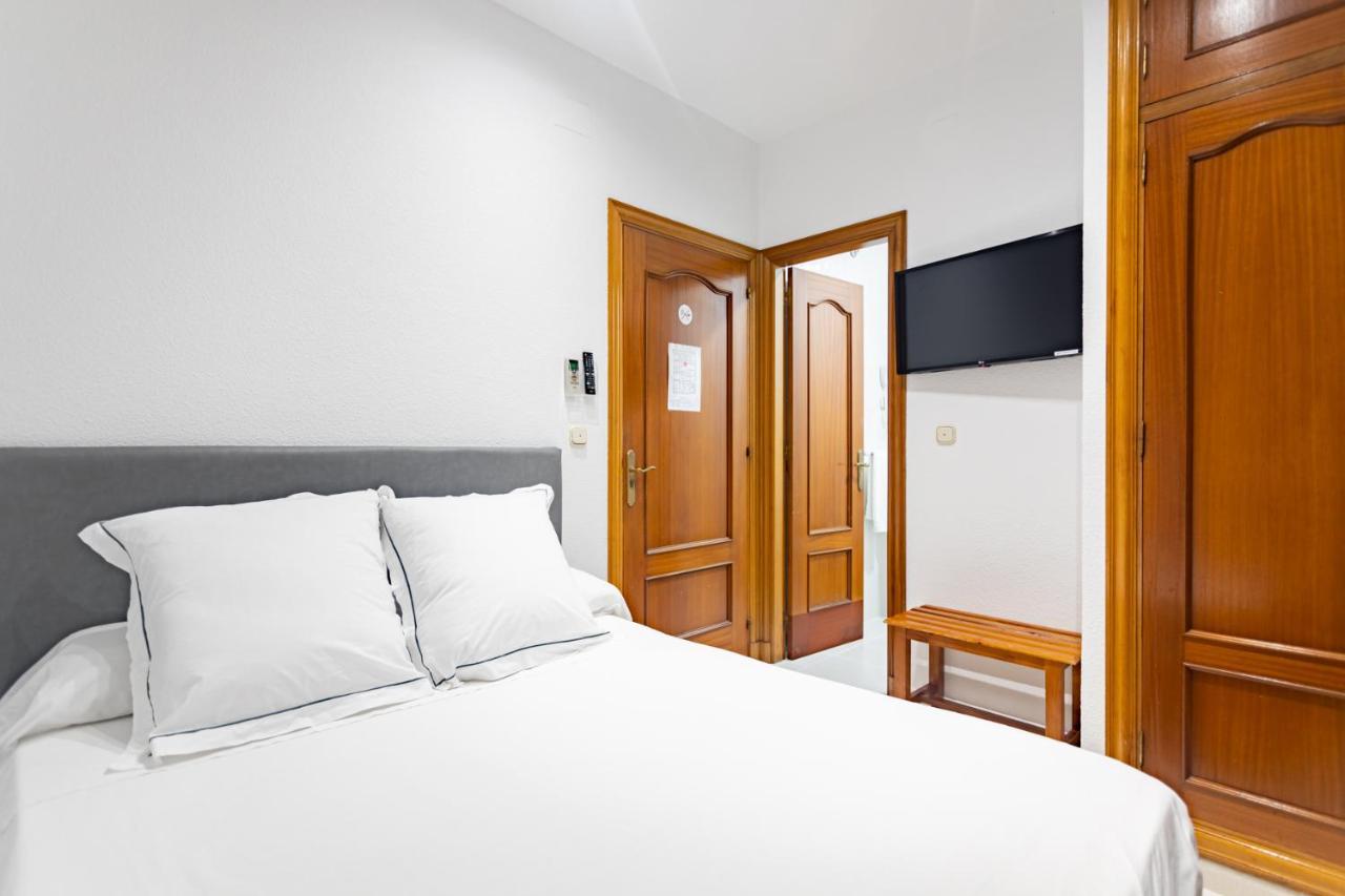 Hostal La Costa El Ejido Bagian luar foto